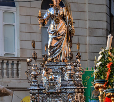 La statua di Santa Lucia